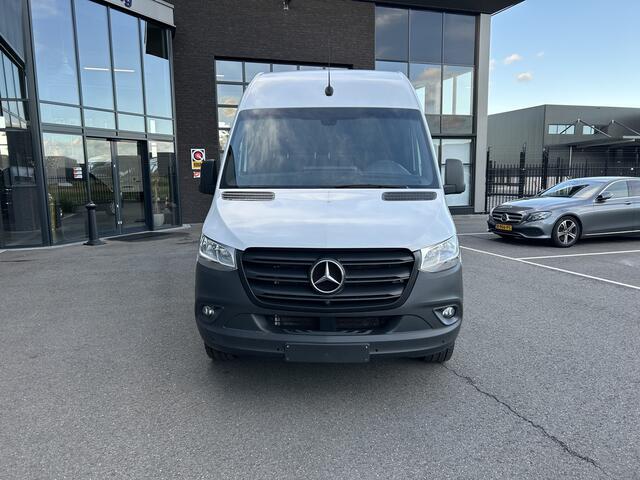 Mercedes-Benz SPRINTER 317 CDI L2 H2 360 Camera / MBUX / Navigatie / Parkeersensors / Cruise control / Airco / 270 Graden achterdeuren