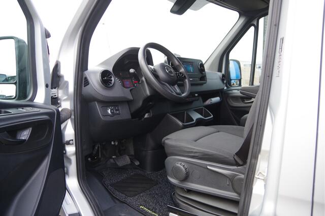 Mercedes-Benz SPRINTER 319 3.0 CDI V6 L2H2 AUT. DC-5P, LED, STANDKACHEL, MBUX, CAMERA, NAVI, CRUISE, CLIMA, DUBBELE CABINE, DUBBEL CABINE