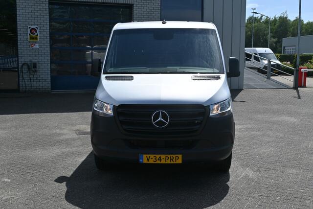 Mercedes-Benz SPRINTER 315 CDI L2H1 MBUX met camera, Geveerde stoel, Trekhaak, Etc.