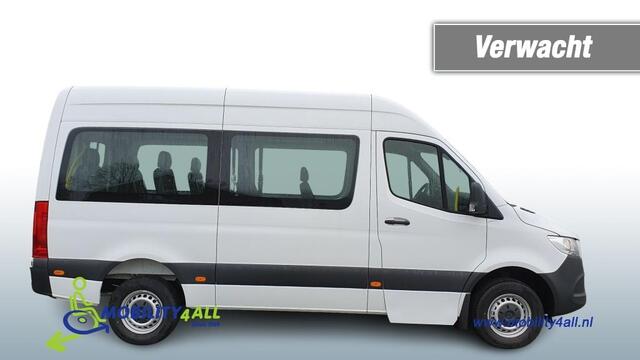 Mercedes-Benz SPRINTER FIT5 vloer: 8 klapstoelen, 4 rolstoelplekken