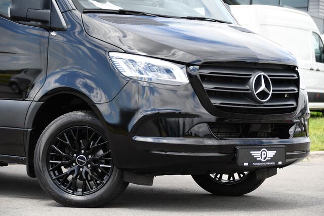 Mercedes-Benz SPRINTER 319 3.0 CDI L2H2 DC Black Edition MARGE! Adaptieve Cruise, Camera, LED, Carplay, Standkachel, 10,5'' Mbux, Automaat, 3500kg Trekhaak, Uniek!
