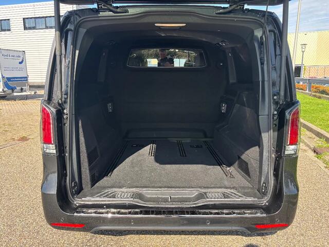 Mercedes-Benz V-KLASSE Avanatgarde 300 d L3H1 AMG Dubbelcabine Airmatic Automaat Airco Navi