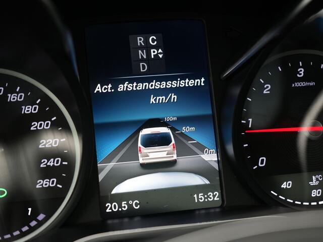 Mercedes-Benz V-KLASSE 250d Lang Avantgarde Edition 7-Persoons | Panodak | Lederen Stoelen Ventilatie & Verwarmd | Burmester Audio | Multi Beam LED | Adaptive Cruise | 360 Camera | Schuifdeuren Elektrisch | Apple Carplay | Sfeerverlichting | Blis | Navig
