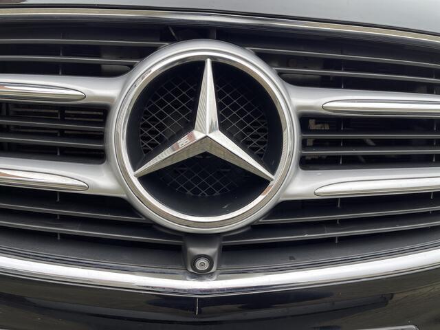 Mercedes-Benz V-KLASSE 250d 190pk automaat Lang L2H1 DC 5 persoons Avantgarde / vaste prijs rijklaar ¤ 39.950 marge / lease vanaf ¤ 652 / zwart leer / electrische schuifdeuren / zwart metallic / burmester