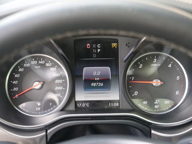 Mercedes-Benz V-KLASSE V300d | 7persoons | Exclusive | panorama | burmester | gekoelde stoelen | Vol!!