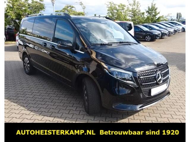 Mercedes-Benz V-KLASSE 300d L2 Avantgarde Grijs Kenteken Leder Distronic Camera Trekhaak LED MBUX 2 EL. Schuifdeuren