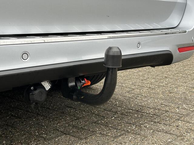 Mercedes-Benz V-KLASSE 300 L2 Avantgarde AMG ELEK.DEUREN|STOELVENTILATIE|BURMESTER|TREKHAAK