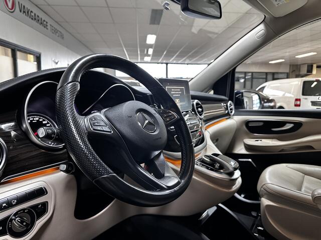Mercedes-Benz V-KLASSE 250d 4-MATIC Lang DC Avantgarde AMG/ Automaat/ 191 pk!/ Trekhaak/ Burmester!/ 19'' LMV/ 360° Camera/ Elek. Schuifdeuren/ Adaptive Cruise/ Leder/ Stoelverw./ LED Koplampen/ Chroom/ Lane-Assist./ Dode-Hoek DET./ Sfeerverlichting.