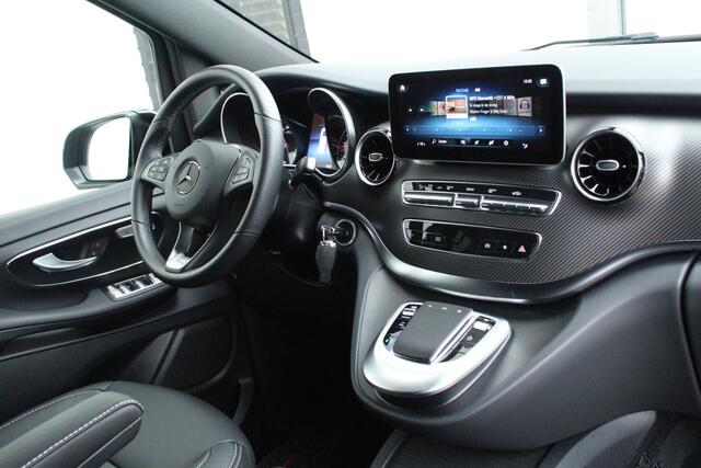 Mercedes-Benz V-KLASSE 250d / Lang / AMG / DC / 2x Schuifdeur / 12.000KM!! / Camera / NIEUWSTAAT