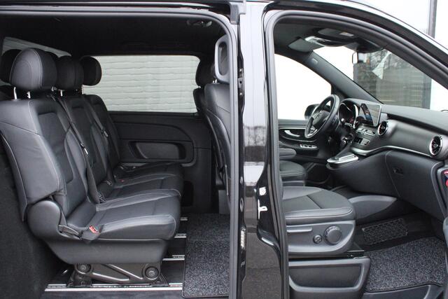 Mercedes-Benz V-KLASSE 250d / Lang / AMG / DC / 2x Schuifdeur / 12.000KM!! / Camera / NIEUWSTAAT