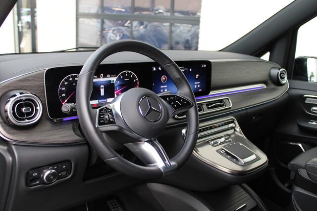 Mercedes-Benz V-KLASSE 300 Benzine!! / Lang / AMG / DC / Burmester / Elec Stoel / Vol Opties / NIEUWSTAAT