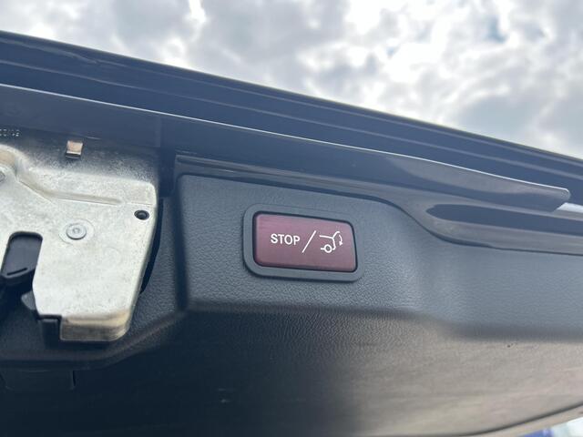 Mercedes-Benz V-KLASSE 300d Extra Lang DC Avantgarde +239PK | DUBBELCABINE | DISTRONIC +