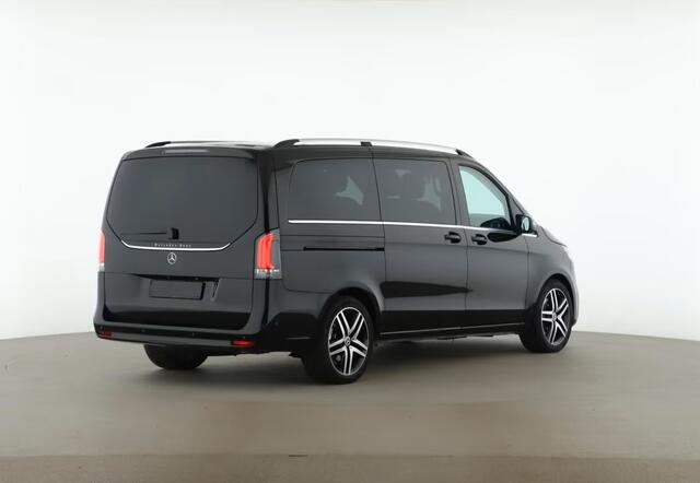 Mercedes-Benz V-KLASSE 300 Benzine L2 Avantgarde 7-zitter Leder Panoramadak Distronic Stoelkoeling Burmester 19 Inch