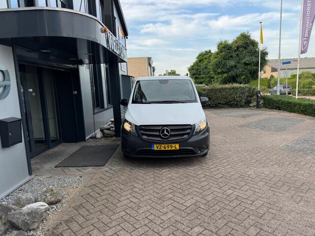 Mercedes-Benz VITO 111 CDI 3-pers, Airco, Schuifdeur, PDC, betimmering, bluetooth