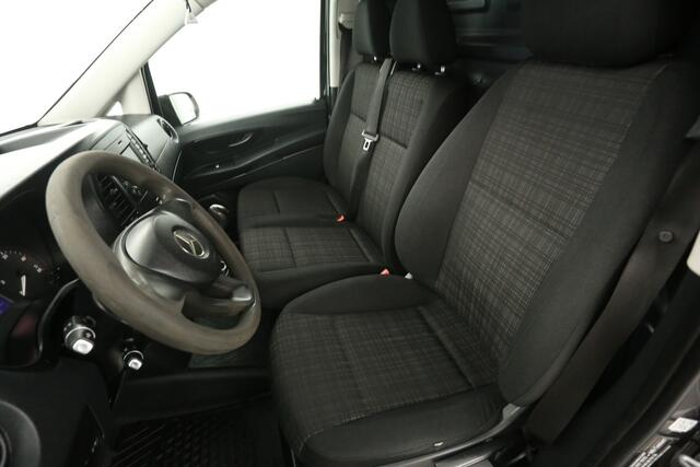Mercedes-Benz VITO 111 CDI | Airco | Cruise | Navigatie | 3 Persoons | Trekhaak | 16"LMV