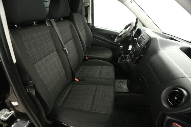 Mercedes-Benz VITO 111 CDI | Airco | Cruise | Navigatie | 3 Persoons | Trekhaak | 16"LMV