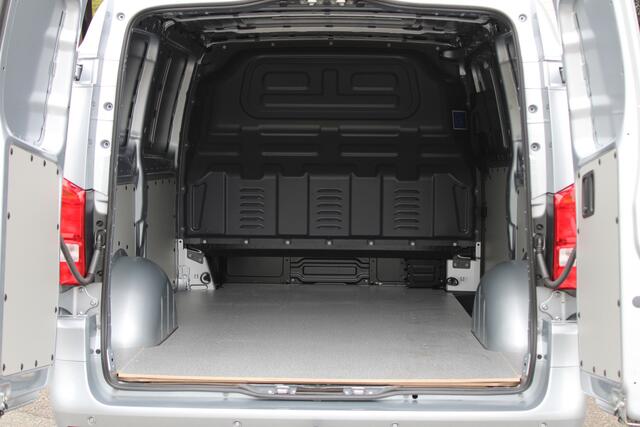 Mercedes-Benz VITO 116 CDI / Automaat / Lang / Edition / Led / Leer / Camera / Vol Opties / NIEUW!!