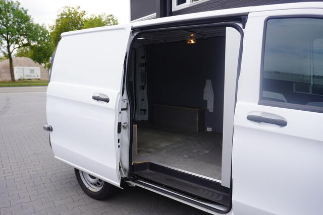 Mercedes-Benz VITO 114 CDI Lang EURO 6 - A/C Climate - Cruise - Trekhaak - ¤ 17.950,- Excl.