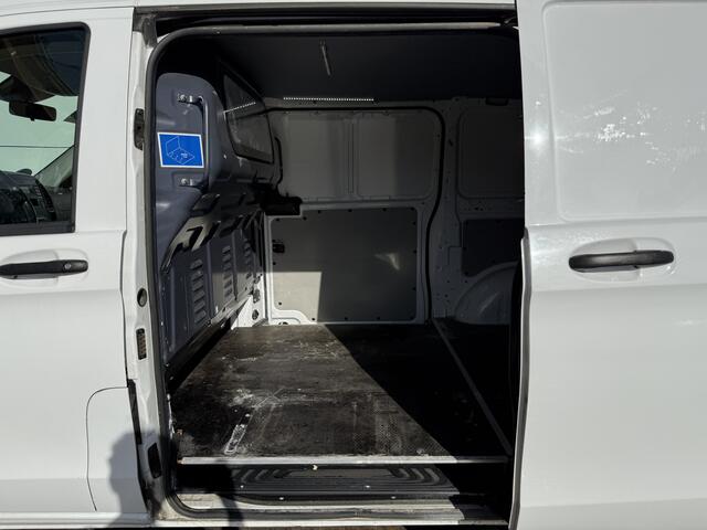 Mercedes-Benz VITO 114 2.1 CDI Automaat L2H1 Dubbele Schuifdeur Climate Control Cruise Control Stoelverwarming