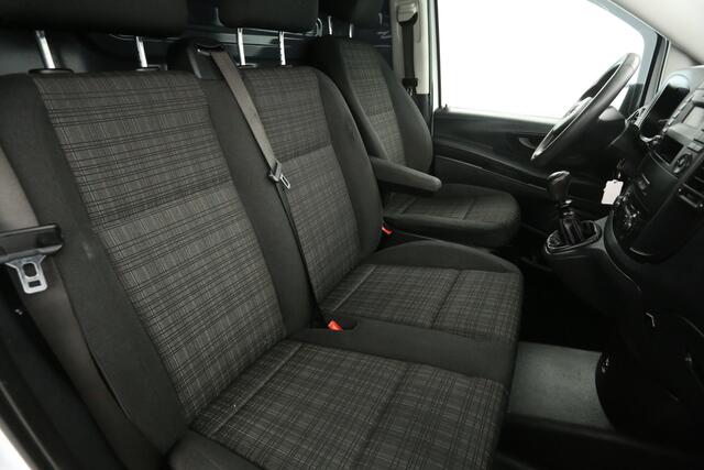 Mercedes-Benz VITO 111 CDI Lang | Airco | 3 Persoons | Trekhaak | Parkeersensoren