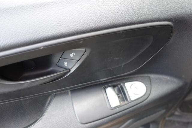 Mercedes-Benz VITO 111 CDI LANG L3 Zwart