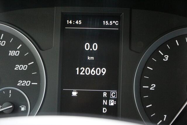 Mercedes-Benz VITO 190PK CDI | DC | L2H1 | 2.5t Trekhaak | Cruise | Airco..