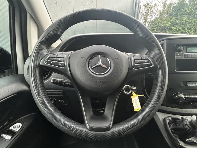Mercedes-Benz VITO 110 CDI 102 PK RWD / L2H1 / 1e EIG. / 47.247 KM !! / TREKHAAK / ECC AIRCO / CRUISE / BLUETOOTH / PDC