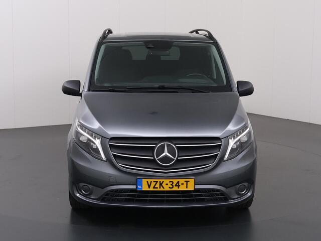 Mercedes-Benz VITO 119 CDI | L3 XL | DUBBEL CABINE | 190 PK | AUT. | LED | NAVIGATIE | CLIMATE CONTROL | CAMERA | PARKEERSENSOREN | BETIMMERDE LAADRUIMTE | TREKHAAK | METALLIC | CARPLAY / ANDROID AUTO | 17" LICHTMETALEN WIELEN
