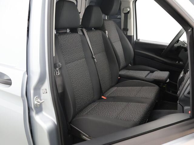 Mercedes-Benz VITO 116 CDI L2 PRO Automaat | 2500 KG TREKHAAK AHW | STOELVERWARMING | PARKEERCAMERA | DODEHOEKASSISTENT | SPOORASSISTENT | BIJRIJDERSBANK | METALLIC