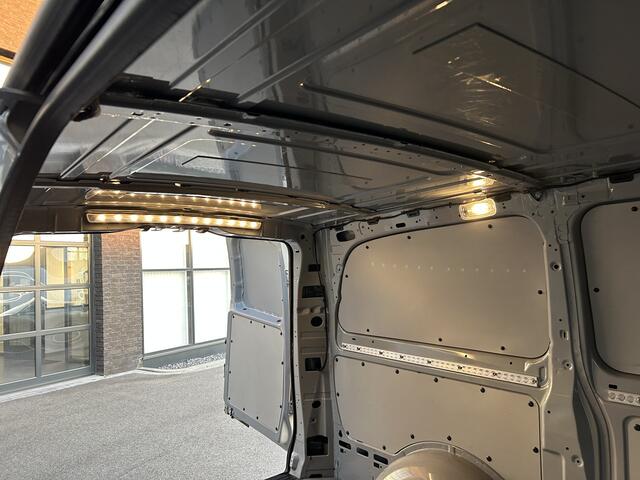 Mercedes-Benz VITO 116 CDI L2 Pro 2500KG Trekhaak / MBUX / Camera / Navigatie / Cruise control / Airco / LMV / Achterdeuren