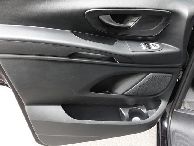 Mercedes-Benz VITO 114 CDI Automaat L2H1 Lang Navigatie Camera Cruise control Trekhaak Airco Euro6