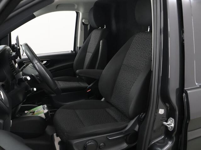 Mercedes-Benz VITO 119 CDI | Aut. | Lang L2 | Adaptive Cruise Control | Climate Control | Trekhaak | 2-zits | LED Koplampen | Schuifdeur L+R |