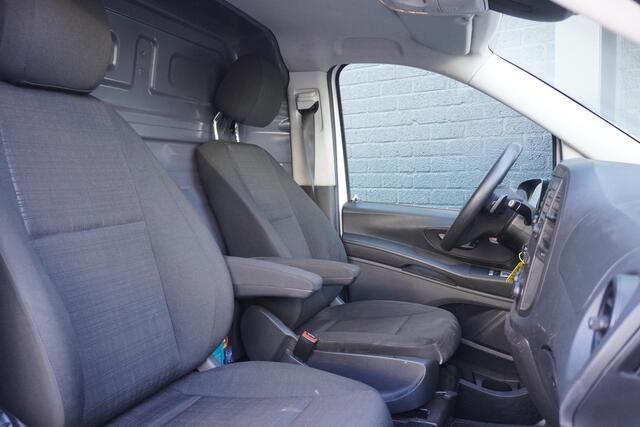 Mercedes-Benz VITO 114 CDI Automaat EURO 6 - A/C Climate - Cruise - Camera - Trekhaak - ¤ 15.950,- Excl.