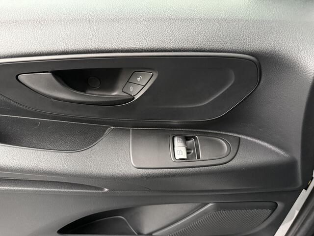 Mercedes-Benz VITO 114CDI Automaat Personenbus | 9-Persoons | Extra Lang | Prijs incl BTW ¤ 26499,-- | Airco | Cruise | 2-2-2-3 Stoelopstelling