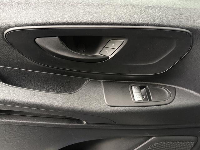 Mercedes-Benz VITO 114CDI Automaat Personenbus | 9-Persoons | Extra Lang | Prijs incl BTW ¤ 27527,50 | Airco | Cruise | 2-2-2-3 Stoelopstelling