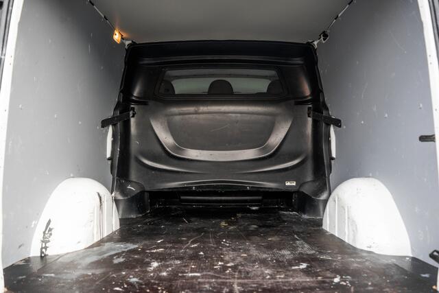 Mercedes-Benz VITO 111 CDI XL L3H1 | 5-Persoons | DC | Camera | Cruise | Airco | Trekhaak