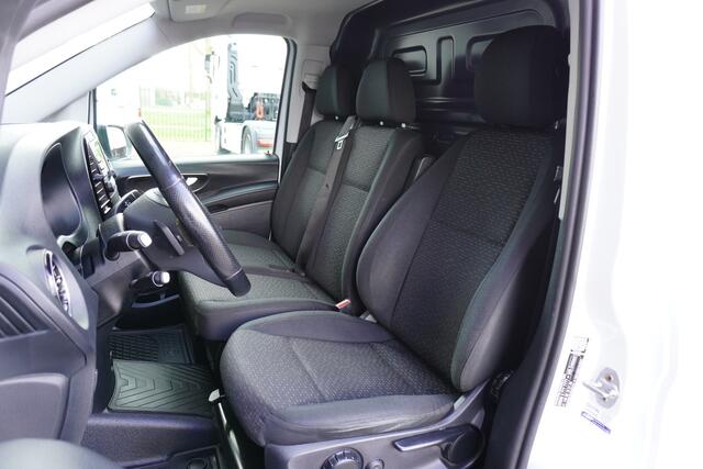 Mercedes-Benz VITO 114 CDI 136pk Automaat Lang L2 Trekhaak Apple Carplay Camera Navi Stoelverwarming ACC Cruise control