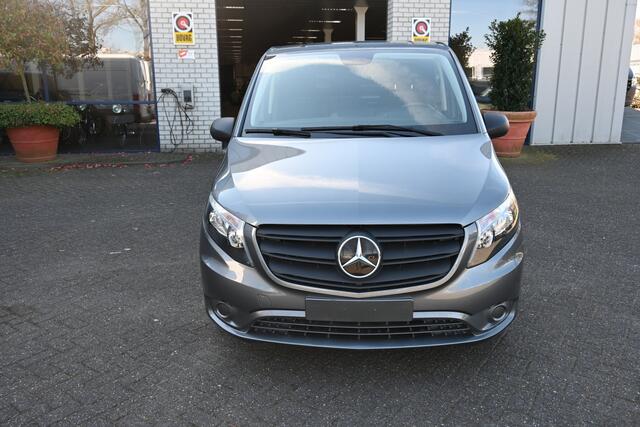 Mercedes-Benz VITO eVito 112 Lang 60 kWh Snellader, Chrome pakket, Bumpers in kleur, Etc.