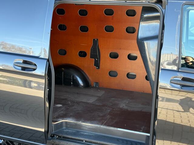 Mercedes-Benz VITO 114 CDI L2 Automaat GB / Navi / Airco / Trekhaak / Led