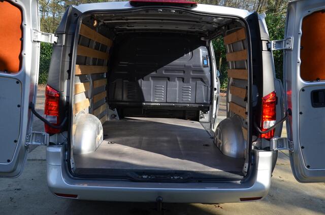Mercedes-Benz VITO 114 CDI Lang Automaat/Airco/Navi/Camera/Cr-Controle/Carplay/Trekhaak/18-Inch Lmv/Side-Bars