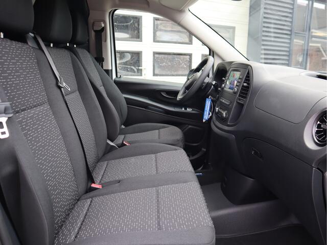 Mercedes-Benz VITO eVito 112 66 kWh AC+DC Snelladen SoH 97,4 % L2 Lang - Apple Carplay - Betimmerd