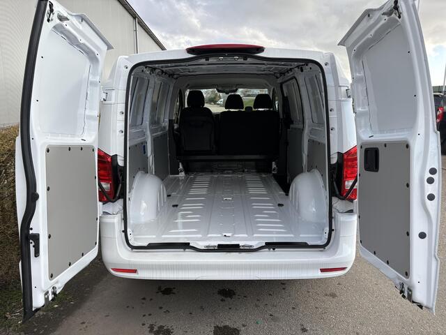 Mercedes-Benz VITO eVito 112 L2 60 kWh Mercedes-Benz eVito eVito 112 L2 66 kWh