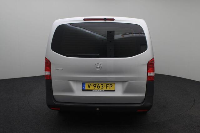 Mercedes-Benz VITO 111 CDI Lang Dubbel Cabine 2017 | Achteruitrij Camera | Trekhaak | Carplay | Isofix | Carplay | Elektrische Spiegel Verstelling | Nationale Autopas