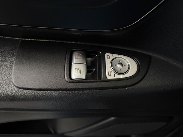 Mercedes-Benz VITO 114CDI Automaat Lang Achterdeuren | 2500Kg Trekhaak | Multimedia | Camera | Airco | Cruise |