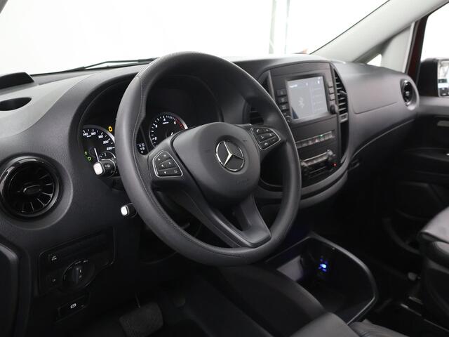 Mercedes-Benz VITO 114 CDI | L2 | AUTOMAAT | DUBBEL CABINE | LUCHTVERING ACHTERAS | LED | CAMERA | PARKEERSENSOREN | NAVIGATIE | CRUISE CONTROL | CLIMATE CONTROL | ACHTERDEUREN | METALLIC | KUNSTLEDER ZWART | CERTIFIED
