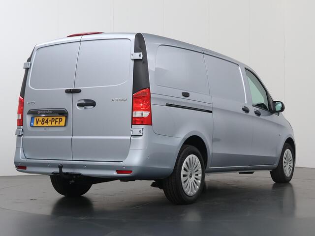 Mercedes-Benz VITO 116 CDI | AUT. | L2 | PRO | ACHTERUITRIJCAMERA | TREKHAAK | CARPLAY | ANDROID AUTO | 2500 KG AHW | METALLIC | CERTIFIED