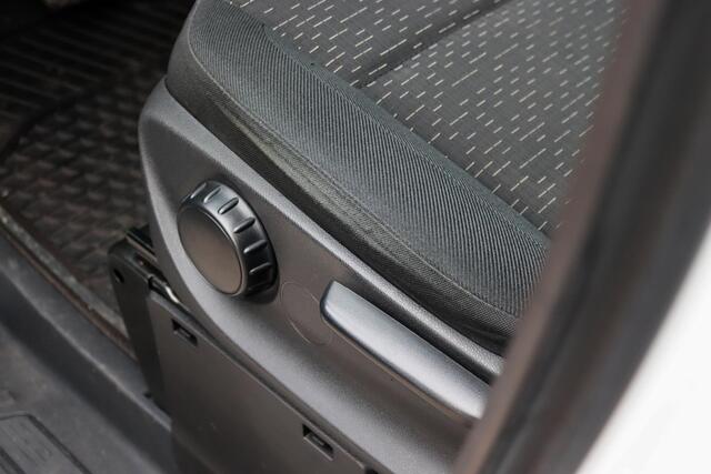 Mercedes-Benz VITO 116 CDI L3 XL Dubbelcabine, 5-Persoons,Dubbele schuifdeur, DAB, Camera, Trekhaak, Stoelverwarming