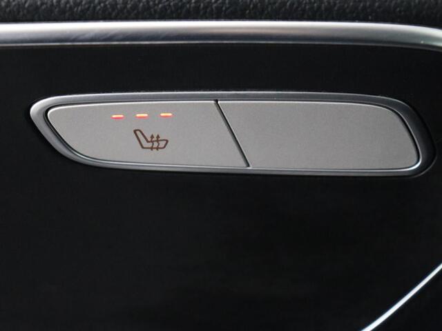 Mercedes-Benz VITO 114 CDI Extra Lang | Oprijplaat | Trekhaak | Camera | Stoelverwarming | 19'' | Cruise control | Bluetooth | Airco | 3-Persoons