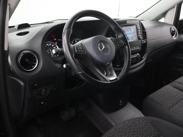 Mercedes-Benz VITO 114 CDI | Aut. | L2 Lang | LM Velgen | Trekhaak | LED Koplampen | 3-zits | Parkeercamera | Navigatie | Climate Control | Certified