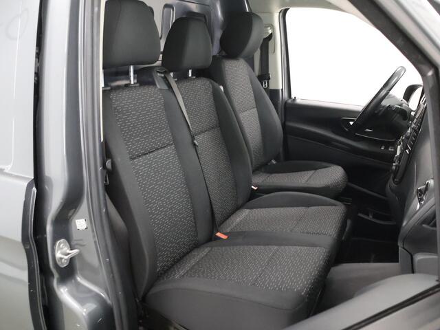 Mercedes-Benz VITO 114 CDI | Aut. | L2 Lang | LM Velgen | Trekhaak | LED Koplampen | 3-zits | Parkeercamera | Navigatie | Climate Control | Certified